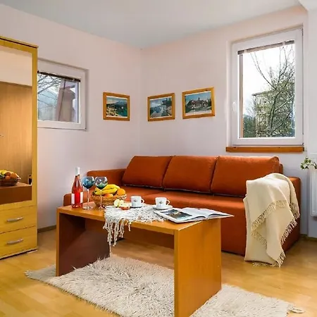 Apartman Katarina 151 *